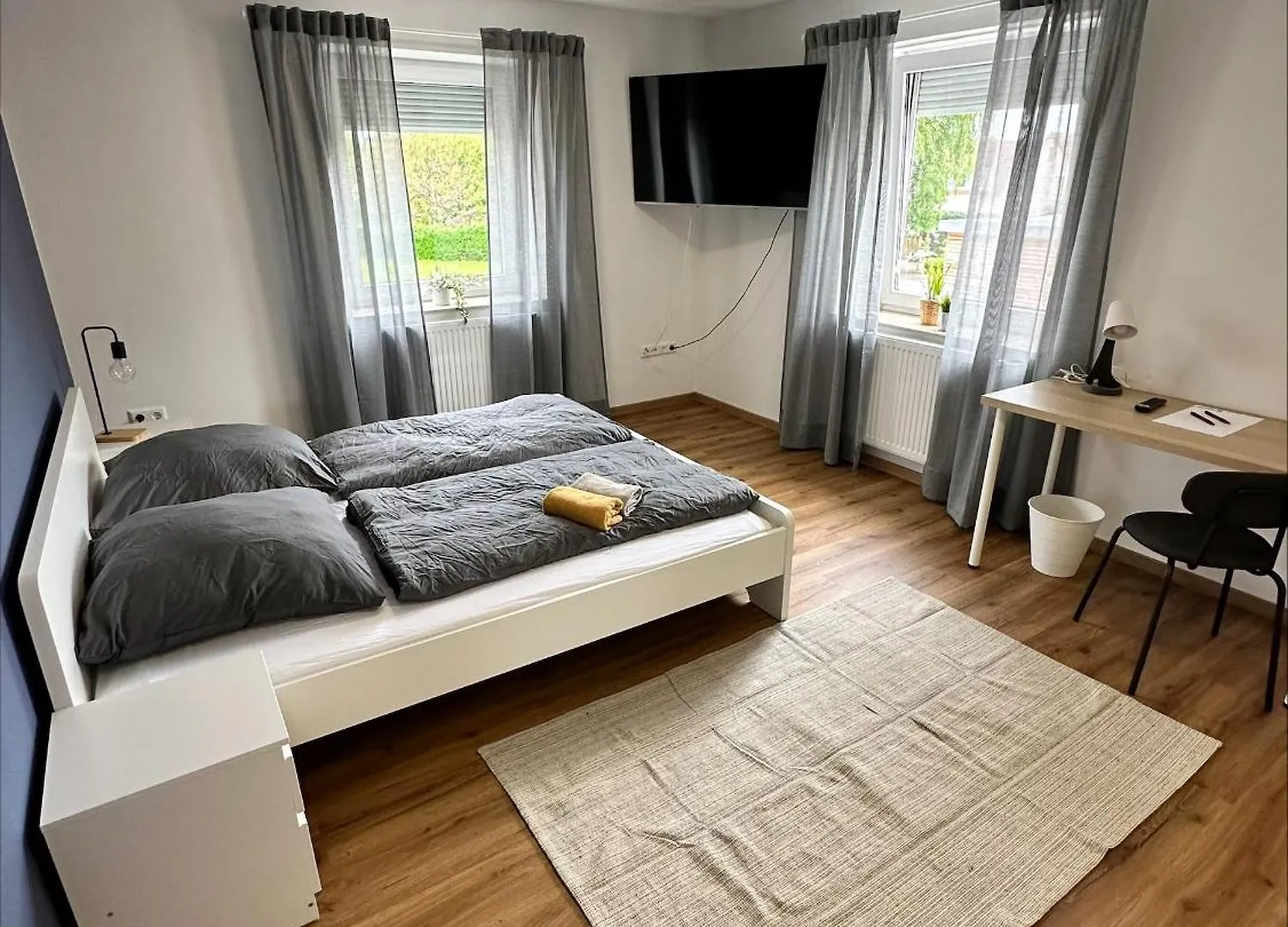 Doppelzimmer 1 - Neu Renoviert contacts